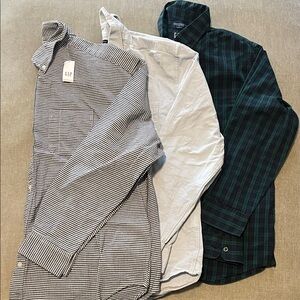 GAP Men's Casual Button Down Shirts - Black, White, Green - LOT! Three shirts!